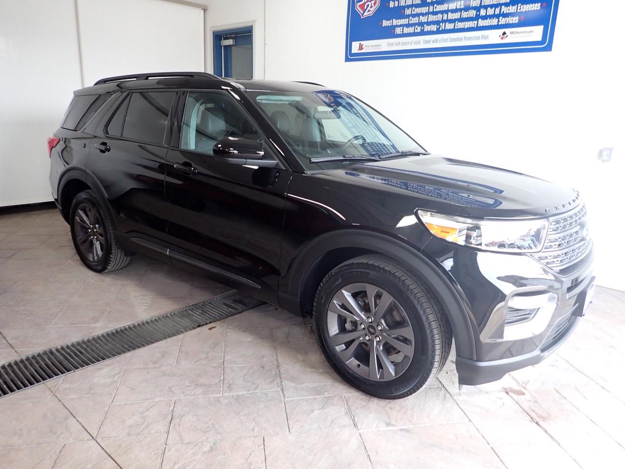2024 Ford Explorer XLT 4WD LEATHER SUNROOF BUCKET SEATS Photo