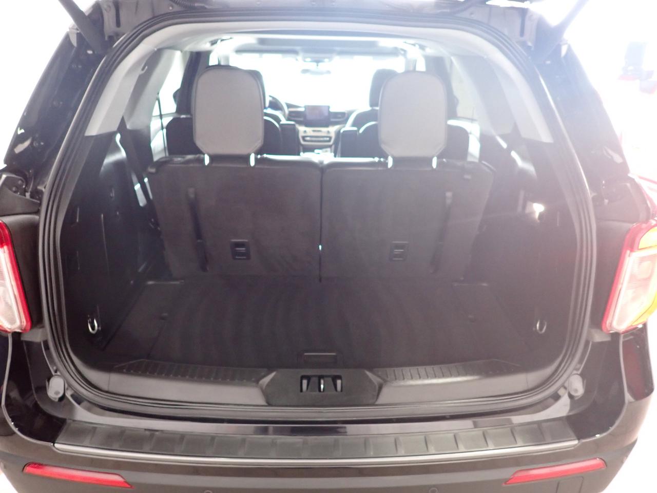 2024 Ford Explorer XLT 4WD LEATHER SUNROOF BUCKET SEATS Photo4