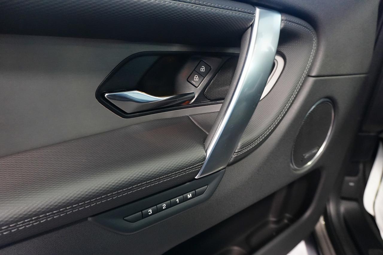 2024 Land Rover Discovery Sport Dynamic SE 4WD Photo4