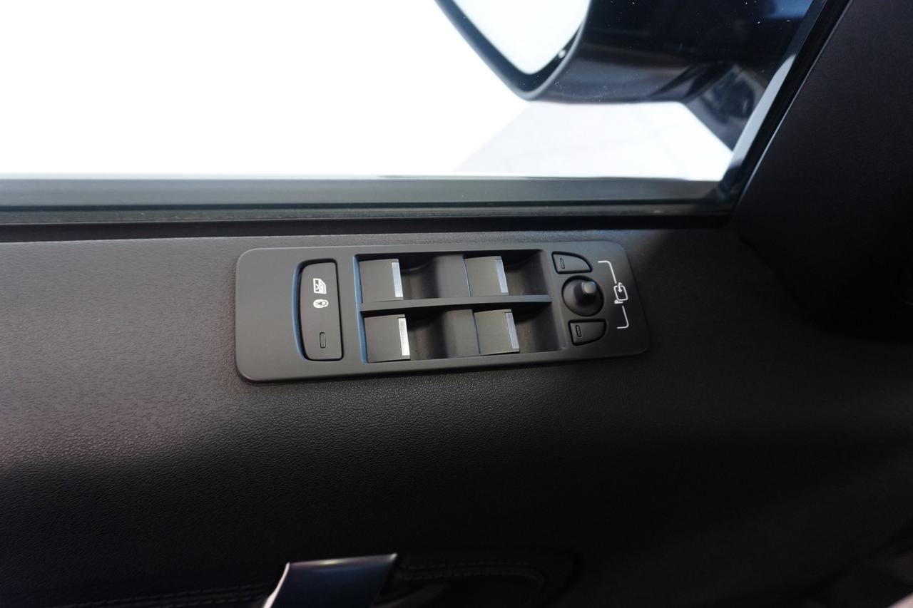 2024 Land Rover Discovery Sport Dynamic SE 4WD Photo