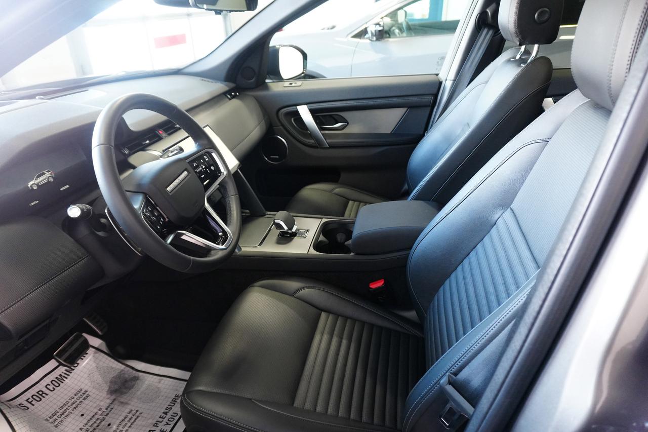 2024 Land Rover Discovery Sport Dynamic SE 4WD Photo