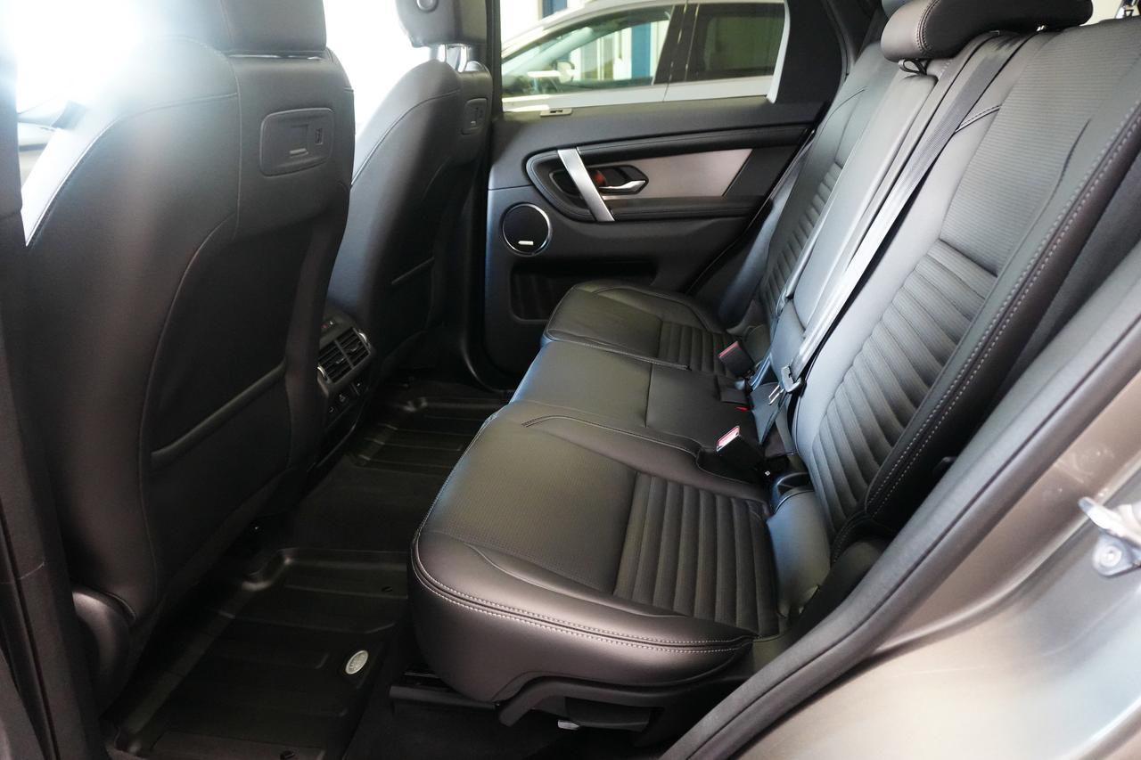 2024 Land Rover Discovery Sport Dynamic SE 4WD Photo