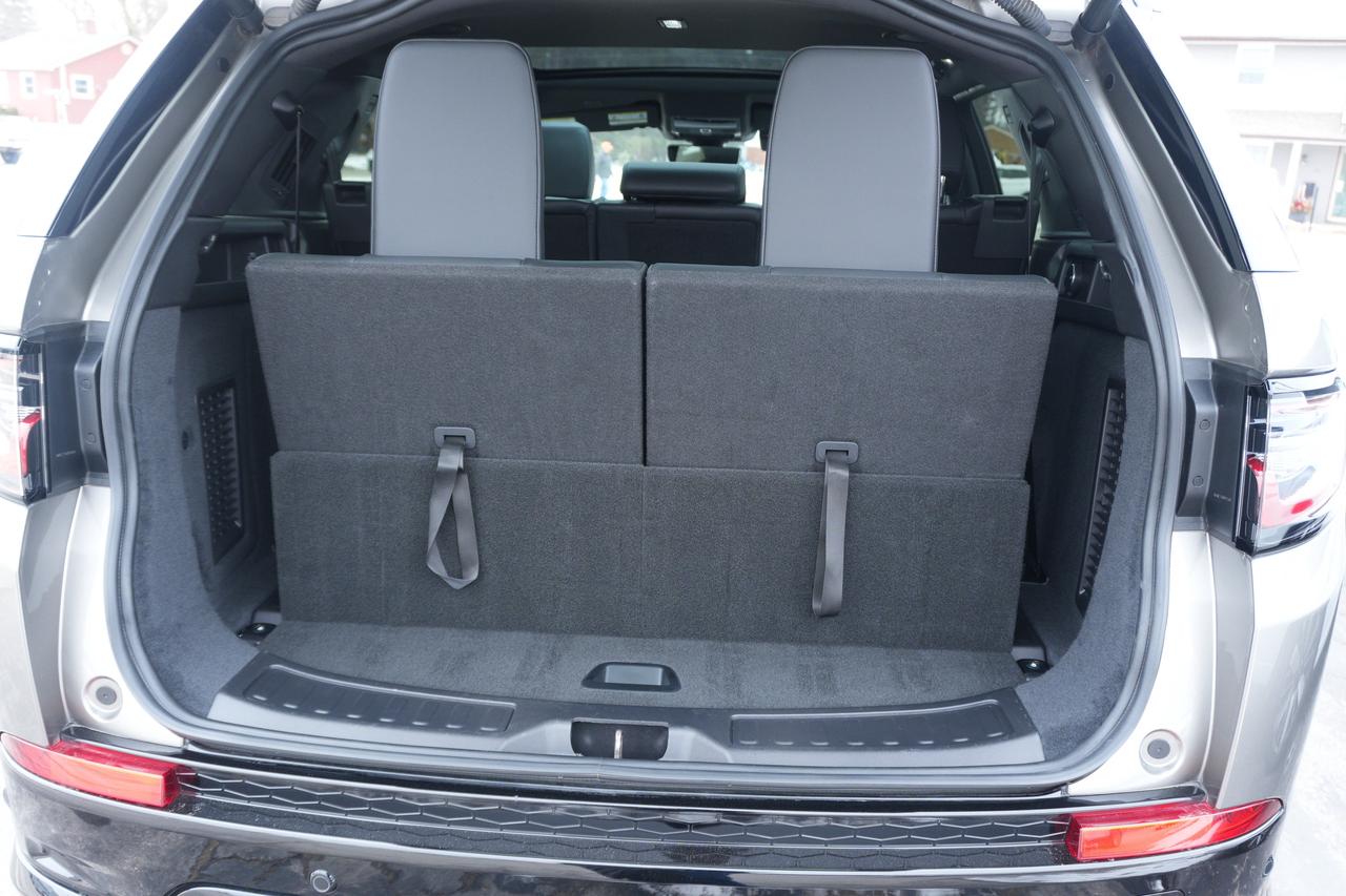 2024 Land Rover Discovery Sport Dynamic SE 4WD Photo