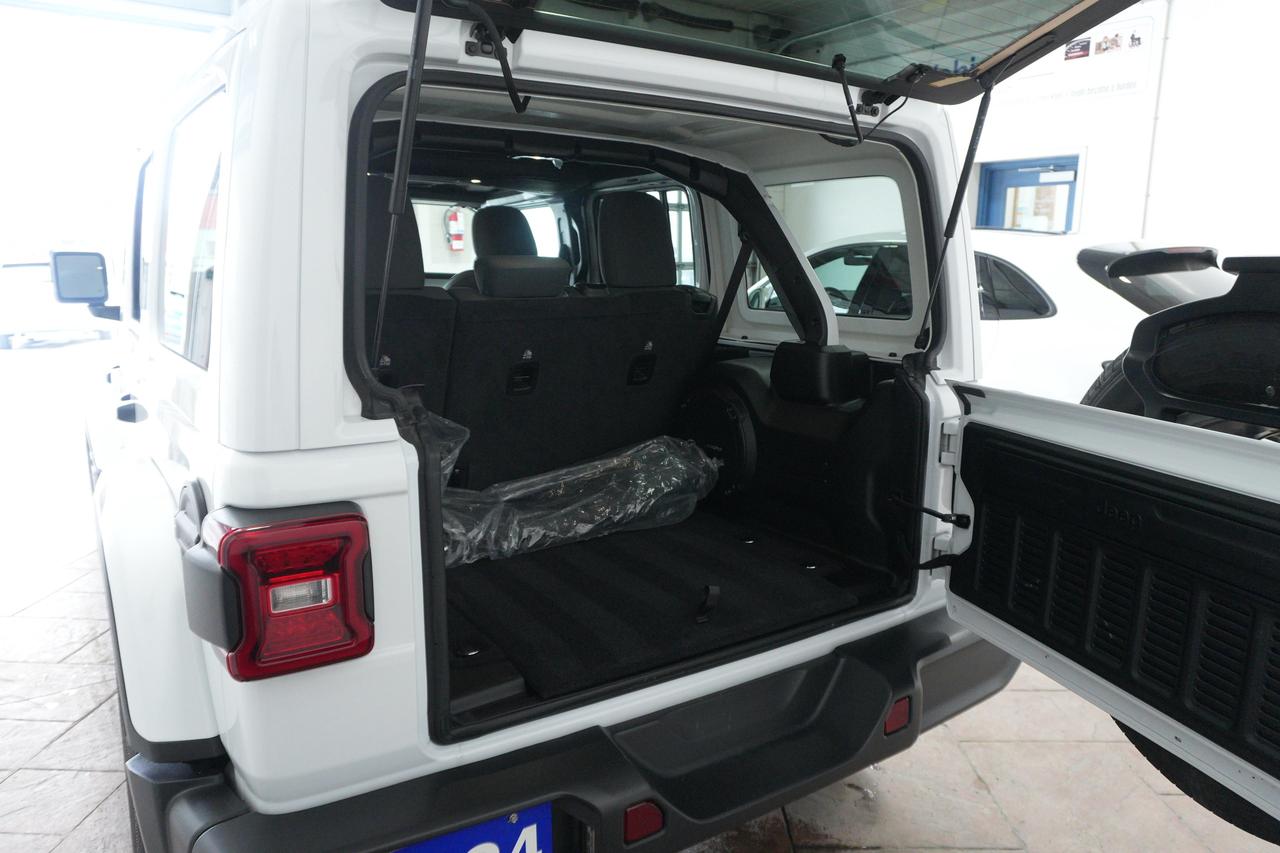 2024 Jeep Wrangler SAHARA 4DR 4X4 Photo