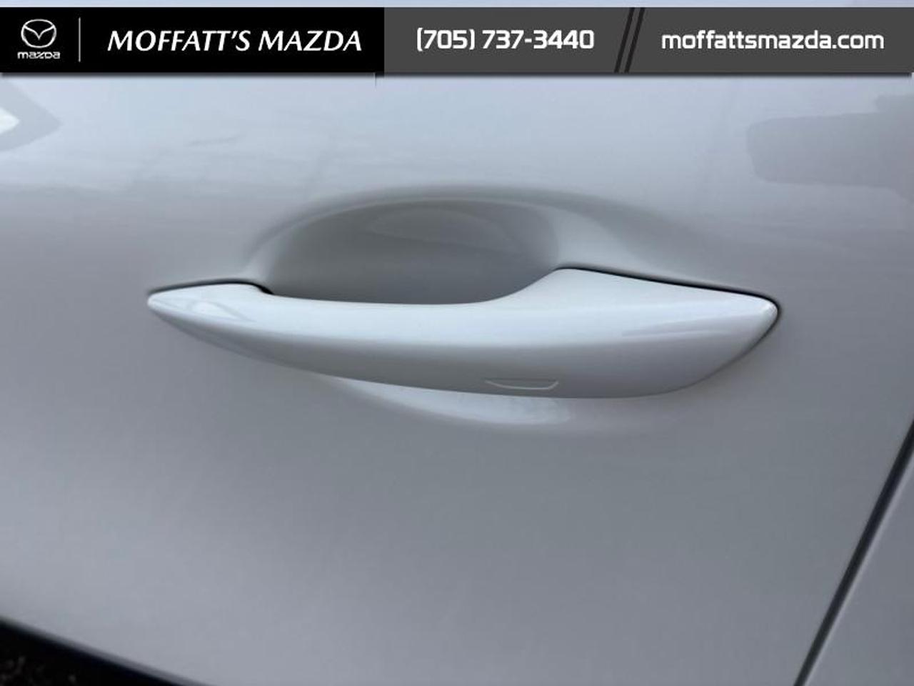 2023 Mazda CX-30 GT Photo