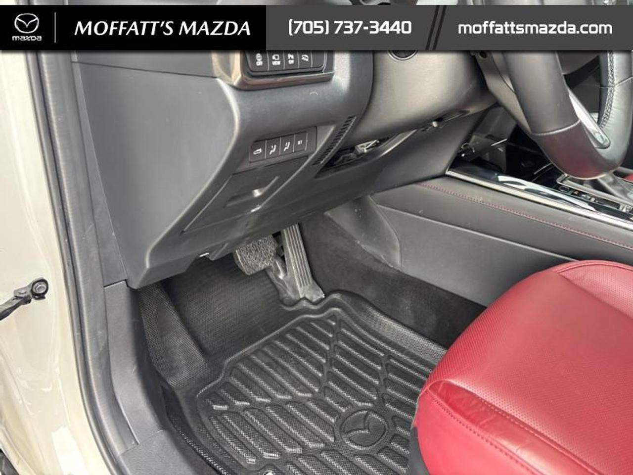 2023 Mazda CX-30 GT Photo