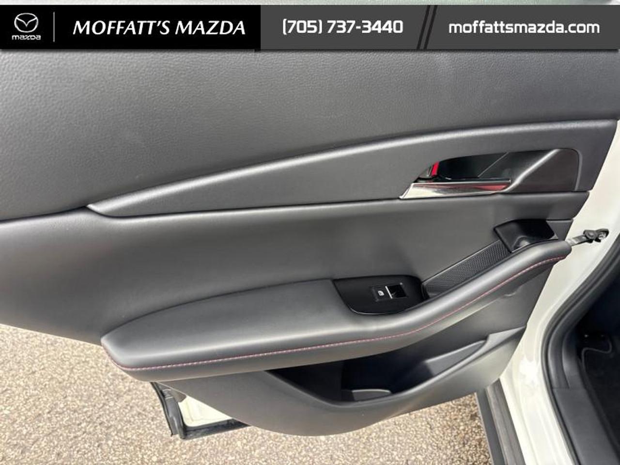 2023 Mazda CX-30 GT Photo