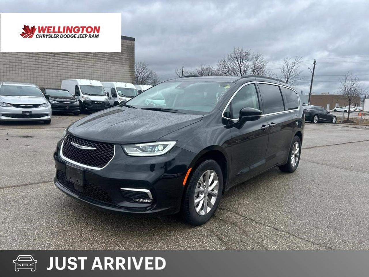 2022 Chrysler Pacifica Touring L | Leather | 360 View Camera | Blindspot Monitor | Adaptive Cruise | Power Liftgate Photo0