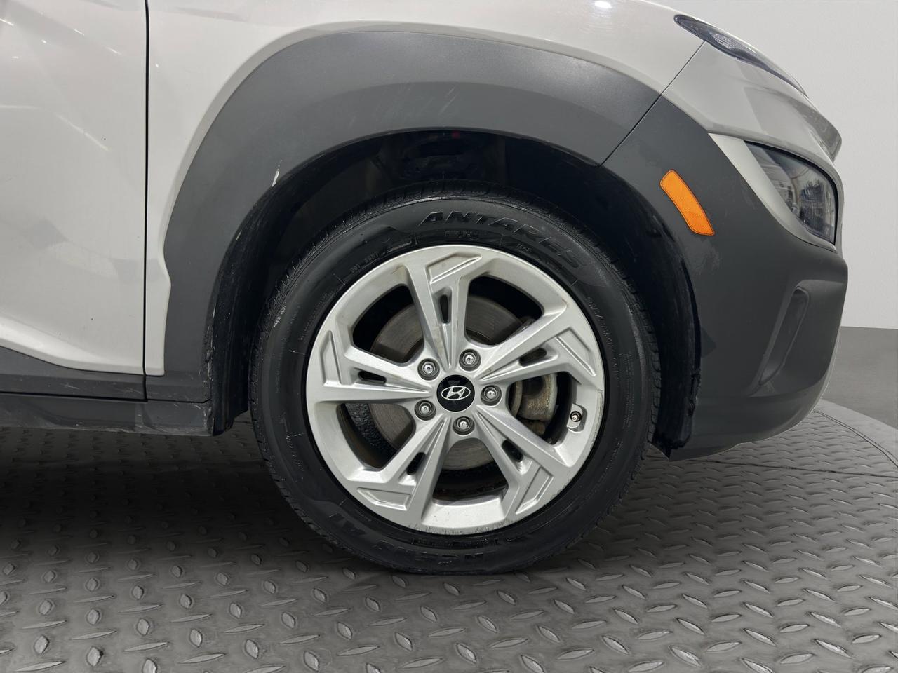 2023 Hyundai KONA Preferred | Reverse Cam | Heated Seats Photo