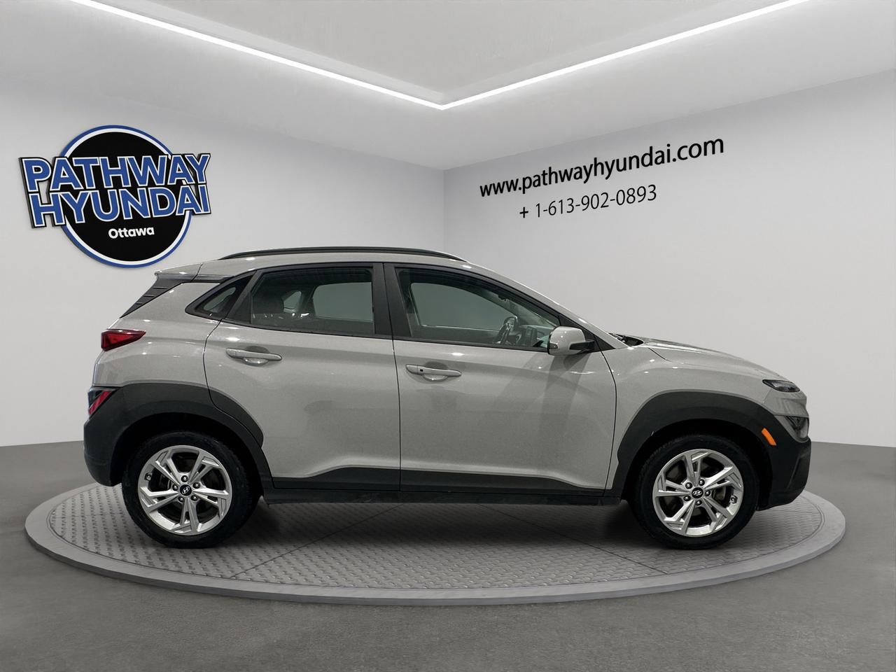 2023 Hyundai KONA Preferred | Reverse Cam | Heated Seats Photo2