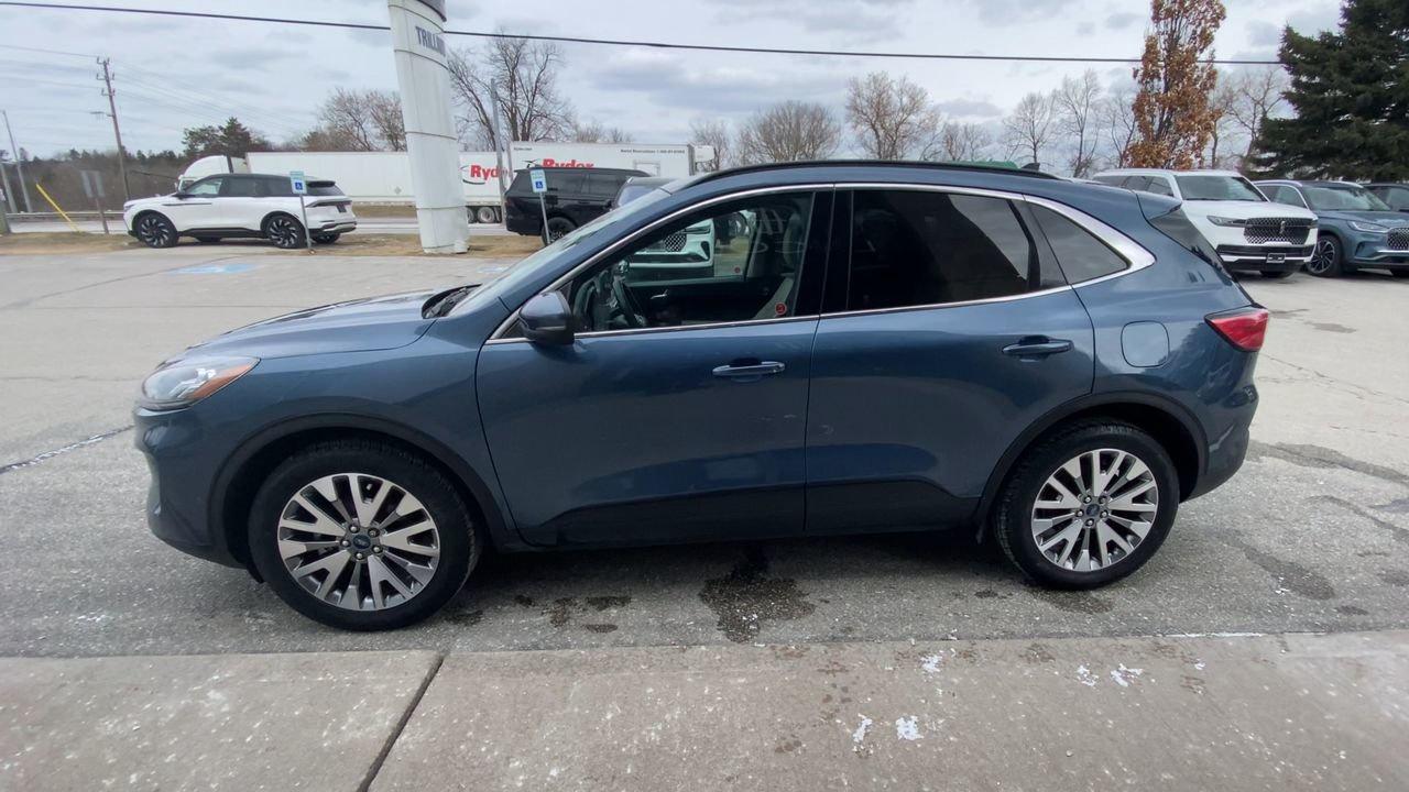 2020 Ford Escape Titanium Hybrid Photo