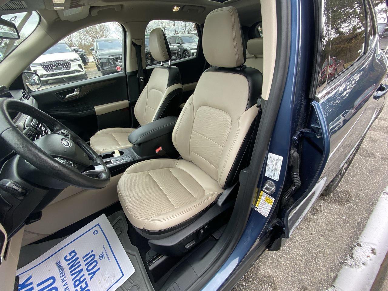 2020 Ford Escape Titanium Hybrid Photo