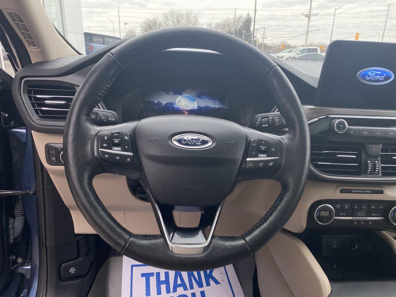 2020 Ford Escape Titanium Hybrid Photo