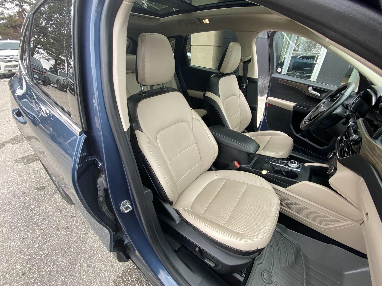 2020 Ford Escape Titanium Hybrid Photo