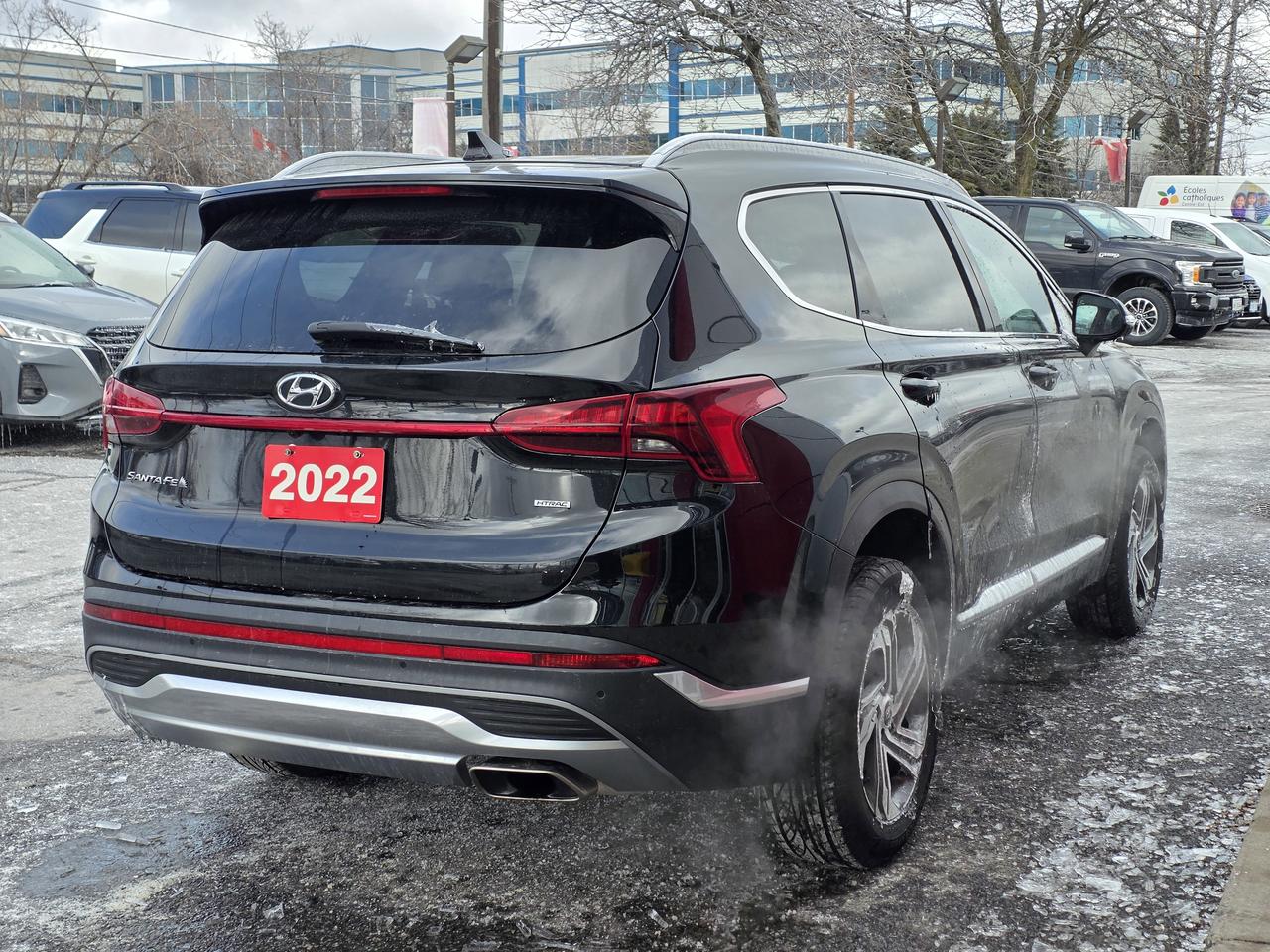 2022 Hyundai Santa Fe Preferred Photo