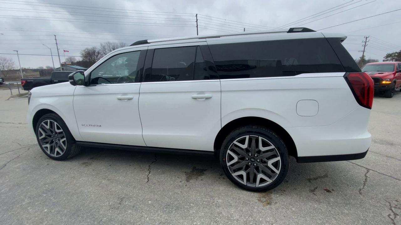2026 Ford Expedition Platinum Max Photo