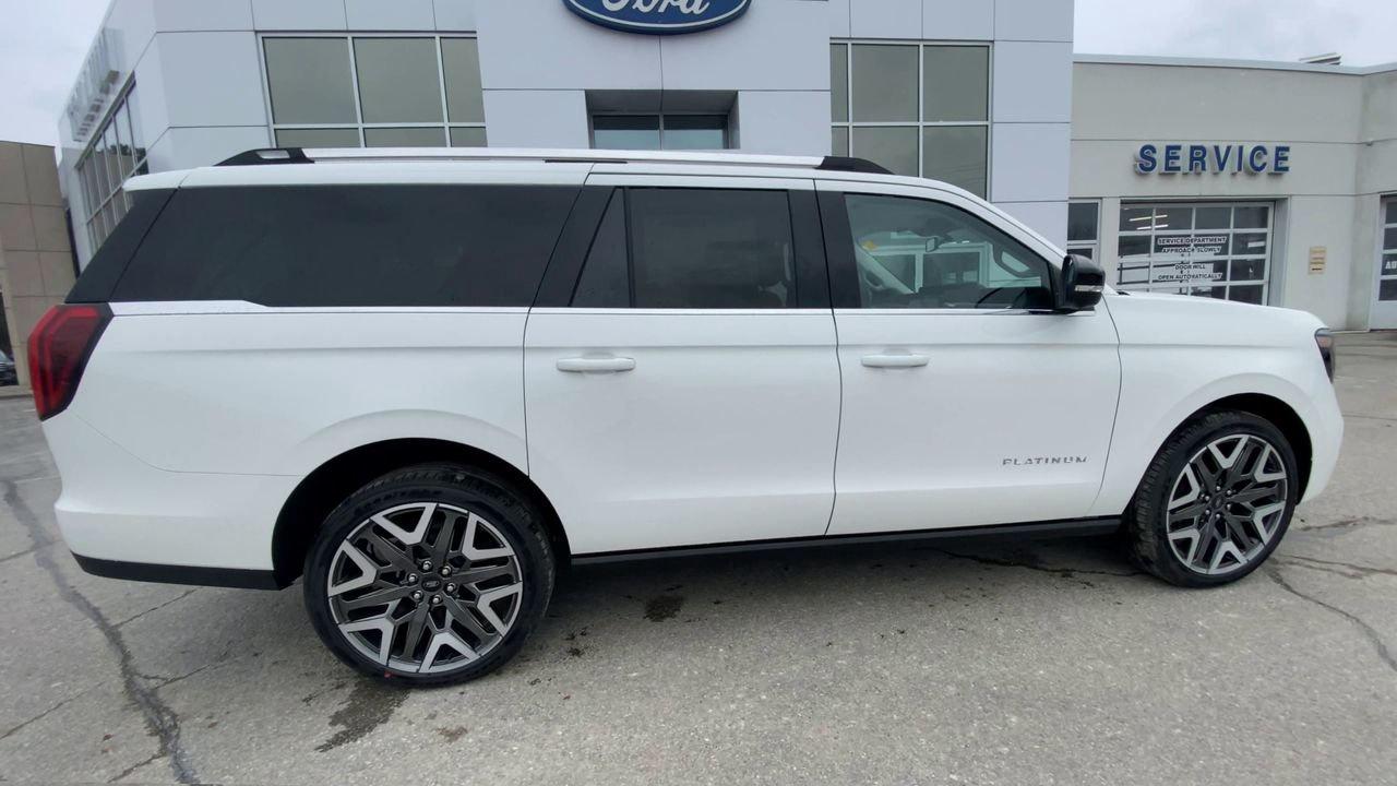 2026 Ford Expedition Platinum Max Photo