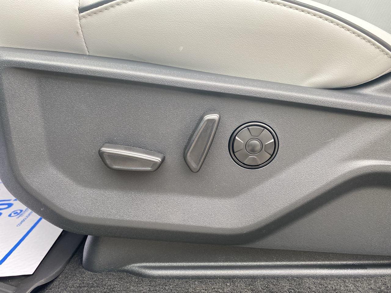 2026 Ford Expedition Platinum Max Photo