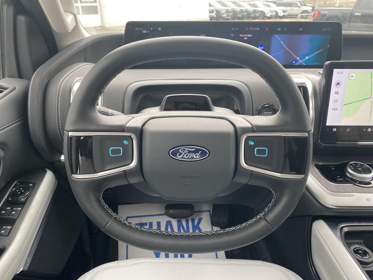 2026 Ford Expedition Platinum Max Photo