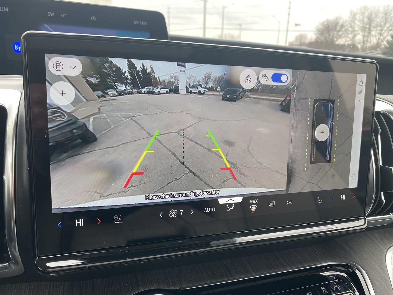 2026 Ford Expedition Platinum Max Photo