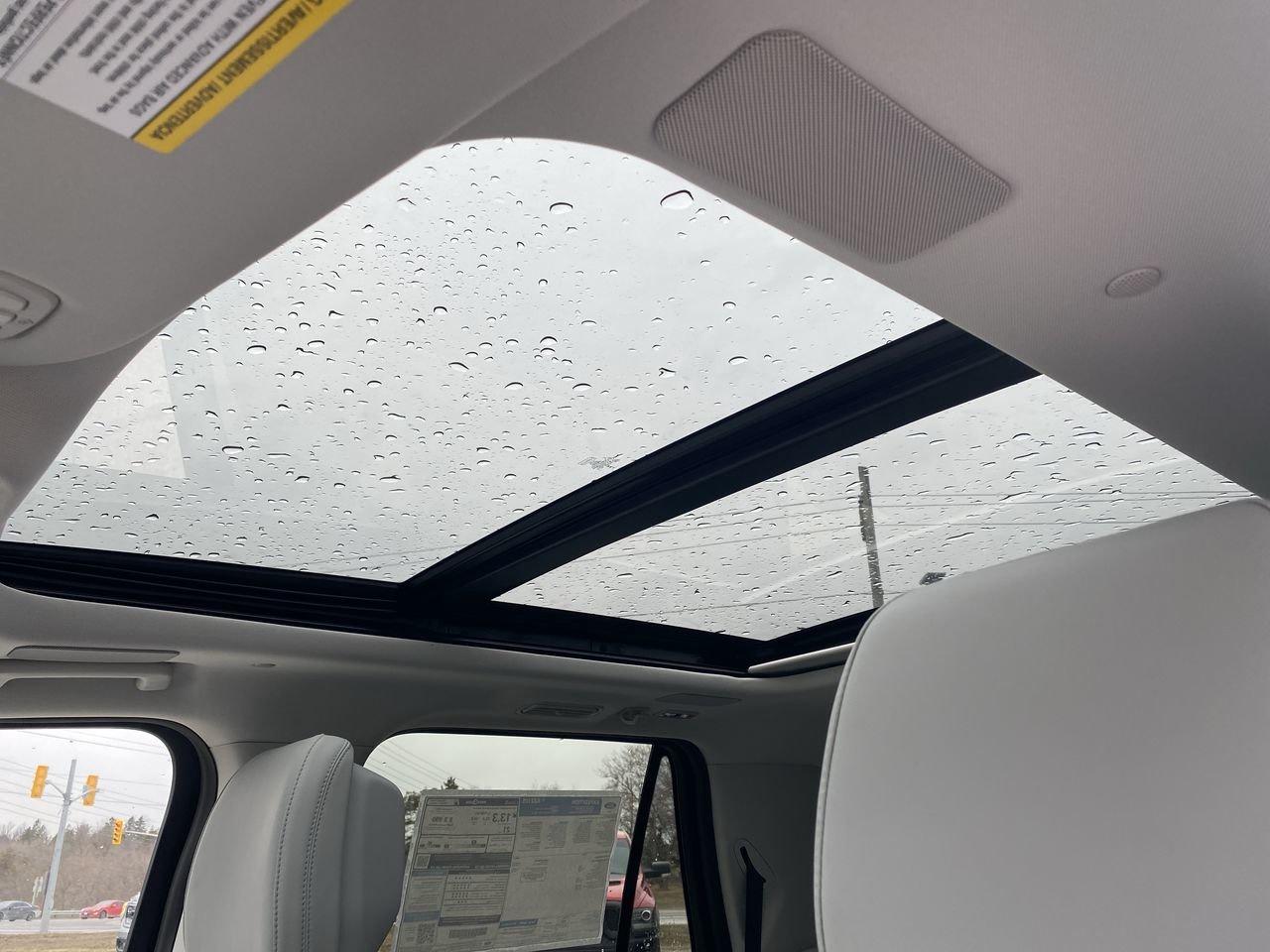 2026 Ford Expedition Platinum Max Photo