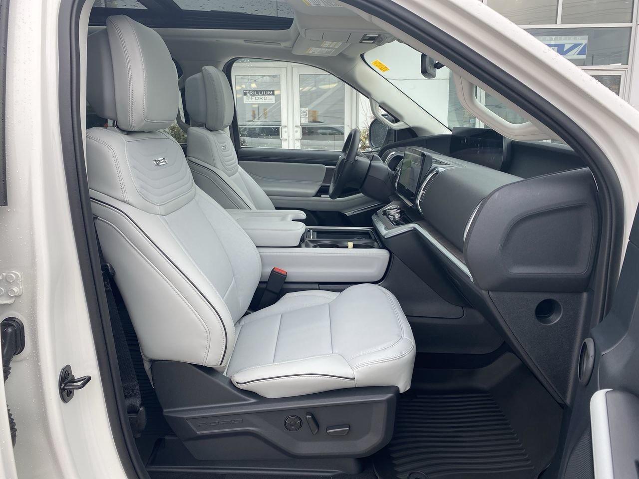 2026 Ford Expedition Platinum Max Photo