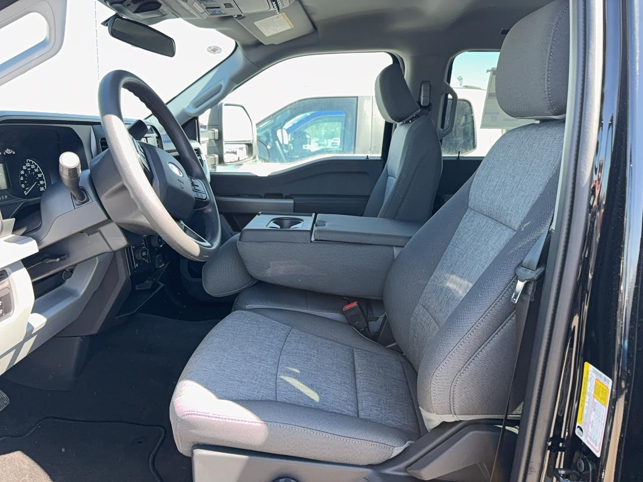 2026 Ford SuperDuty F-250® XL Photo1