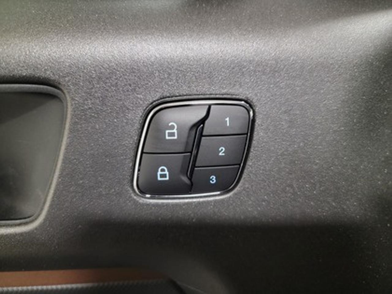 13755970