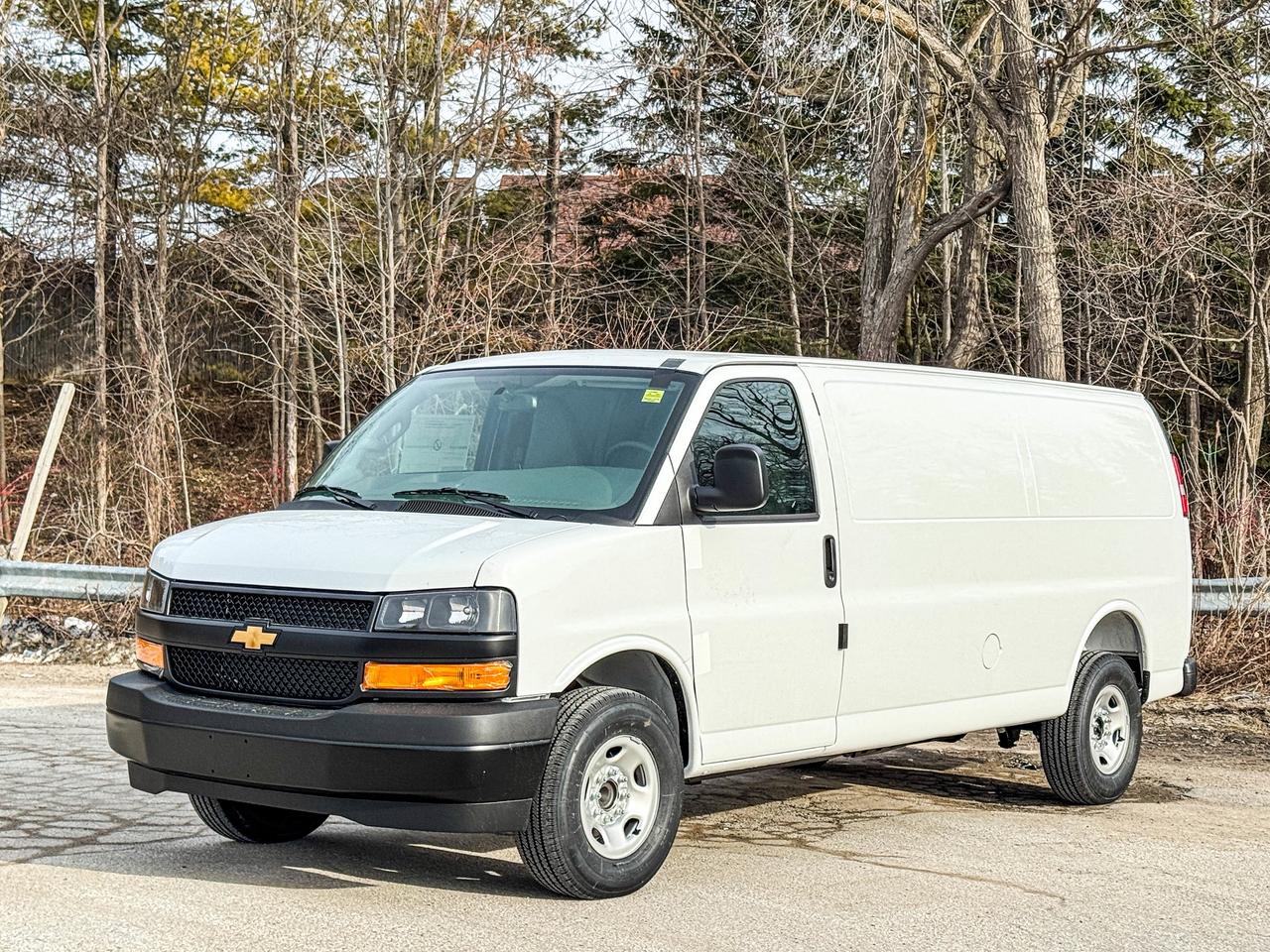 2026 Chevrolet Express Cargo Van 3500 RWD 155 Photo