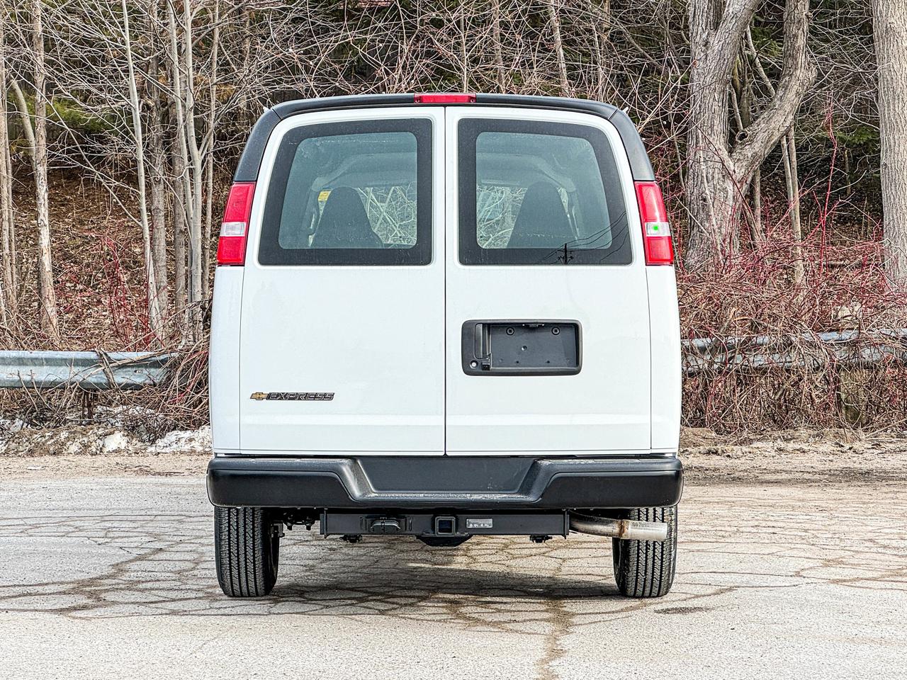 2026 Chevrolet Express Cargo Van 3500 RWD 155 Photo