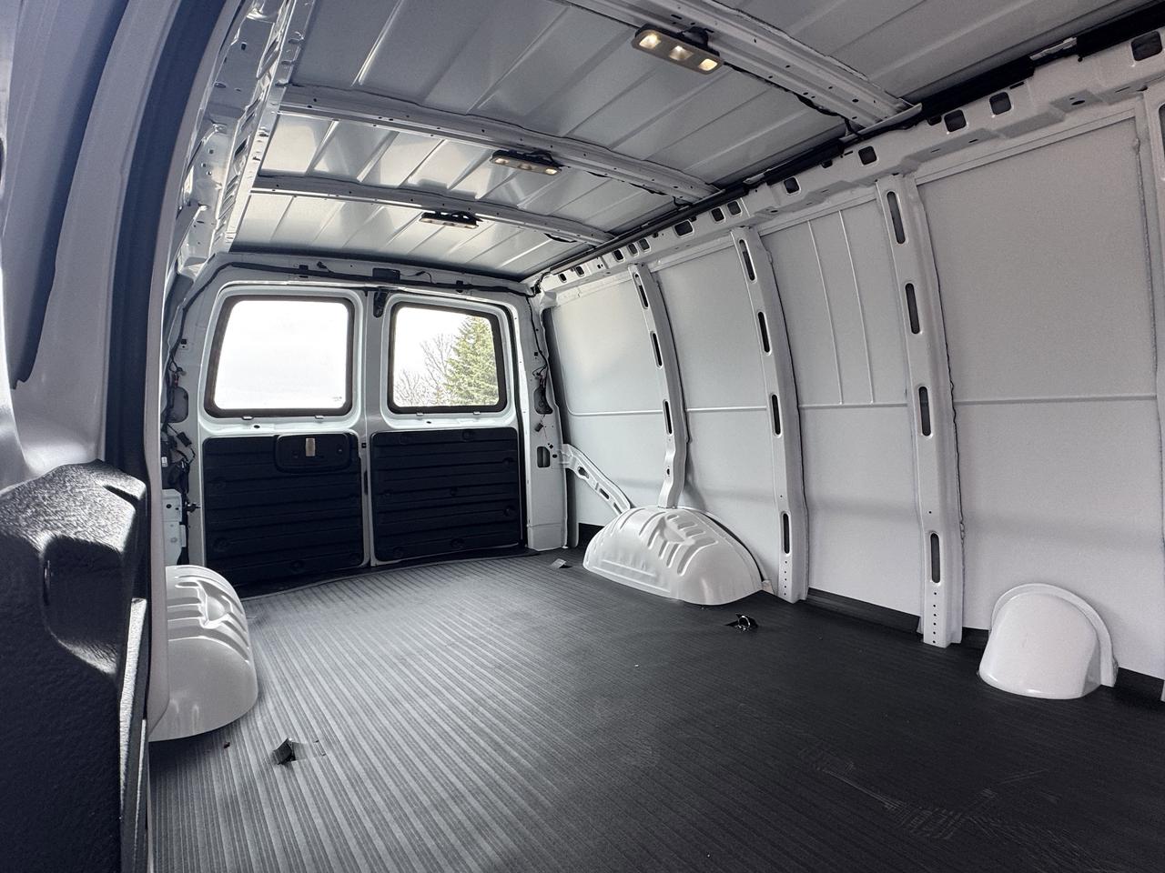 2026 GMC Savana Cargo Van  Photo