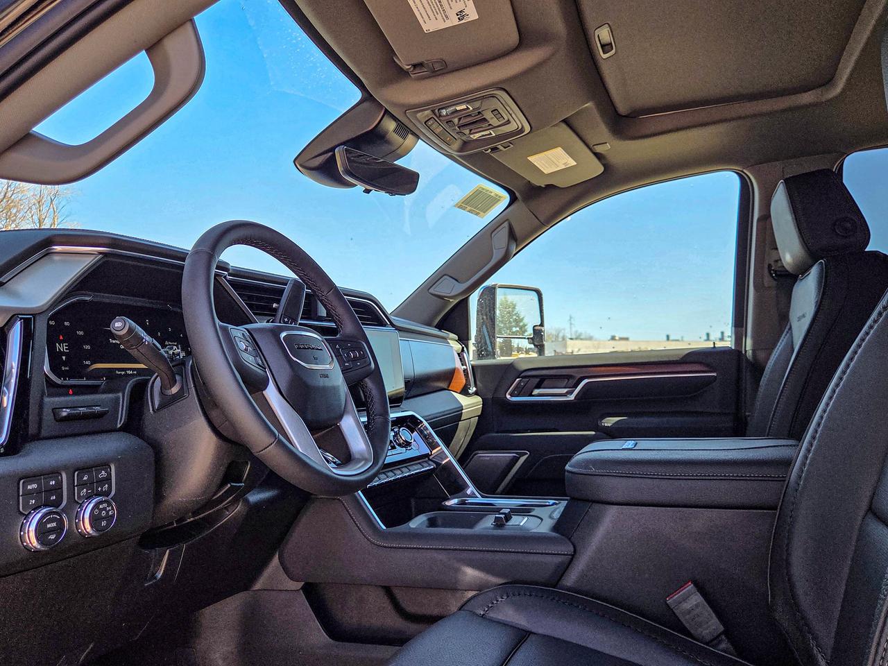 2026 GMC SIERRA 2500HD DENALI Photo