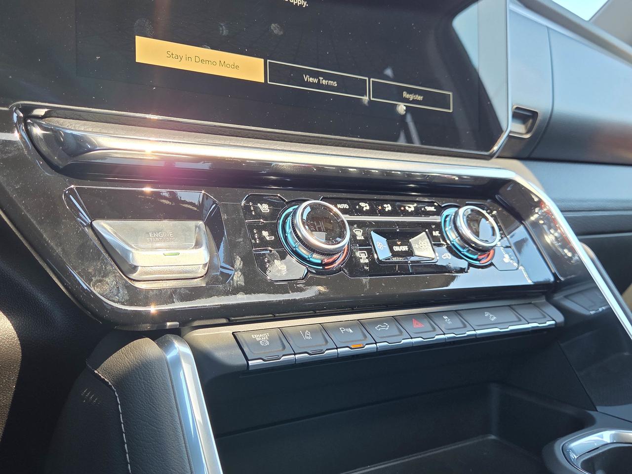 2026 GMC SIERRA 2500HD DENALI Photo