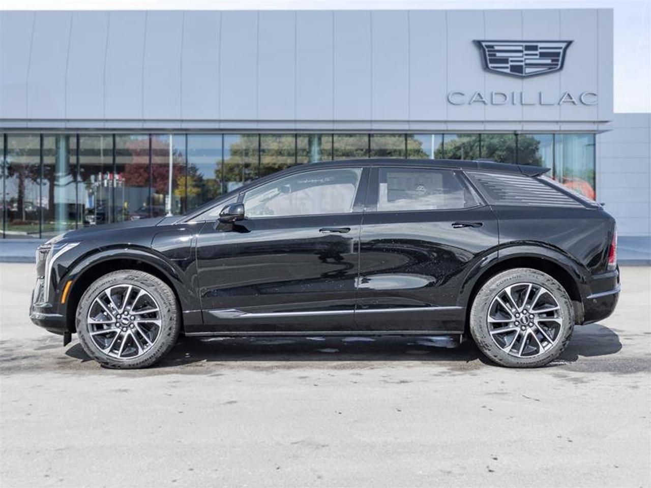 2026 Cadillac OPTIQ Sport Photo2