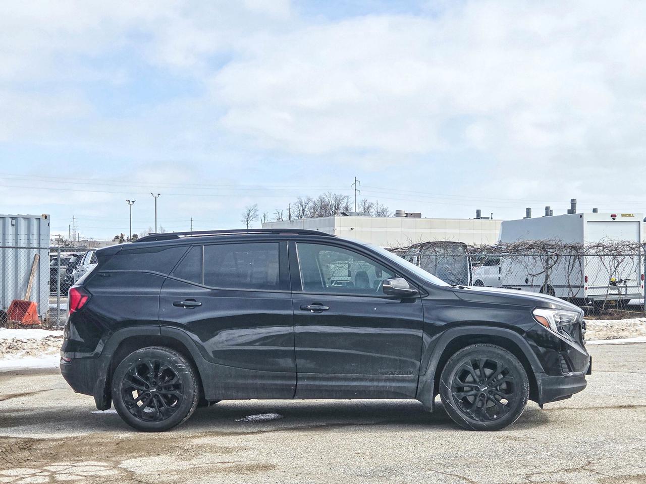 2020 GMC Terrain SLE Photo2