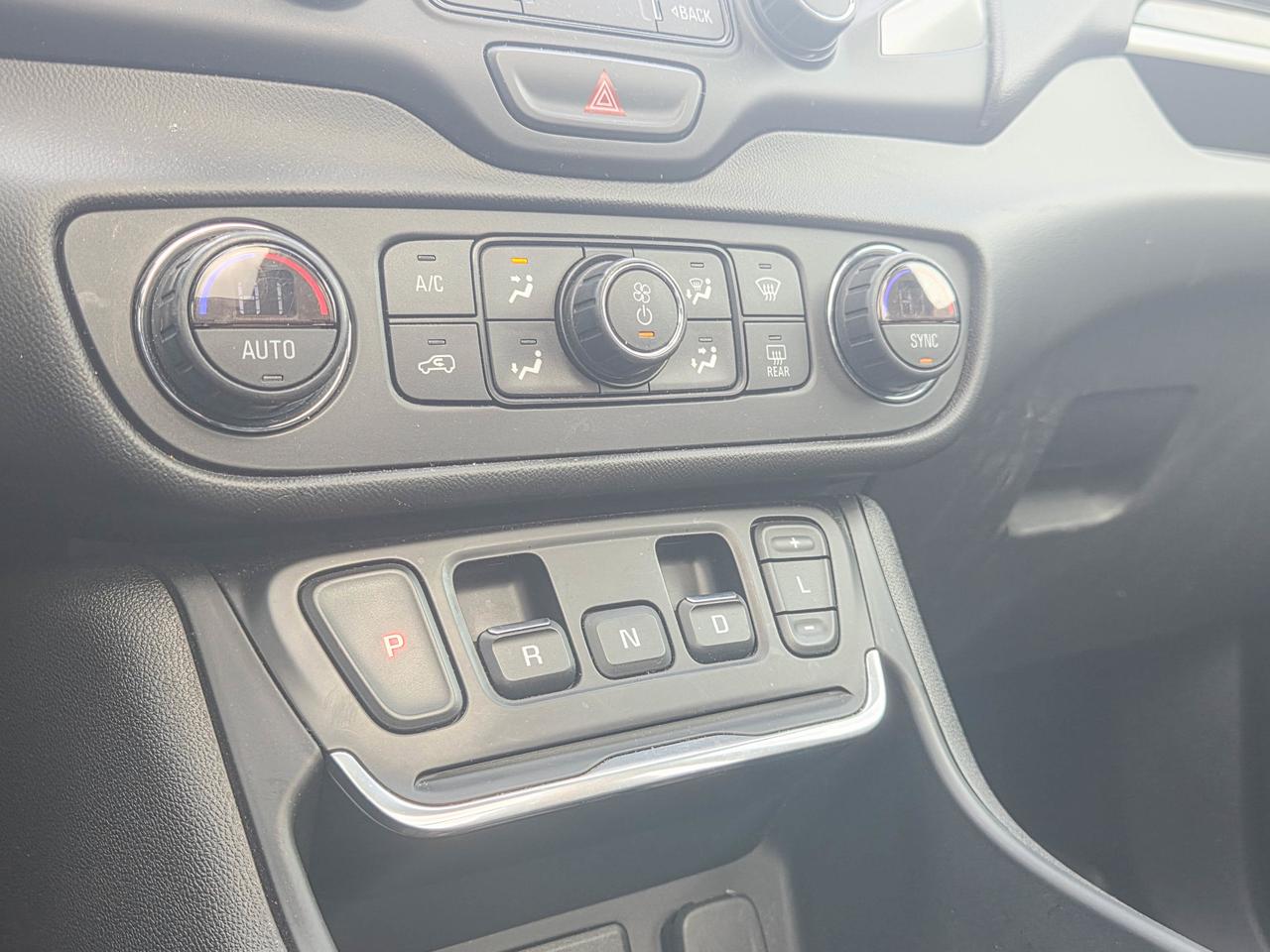 2020 GMC Terrain SLE Photo