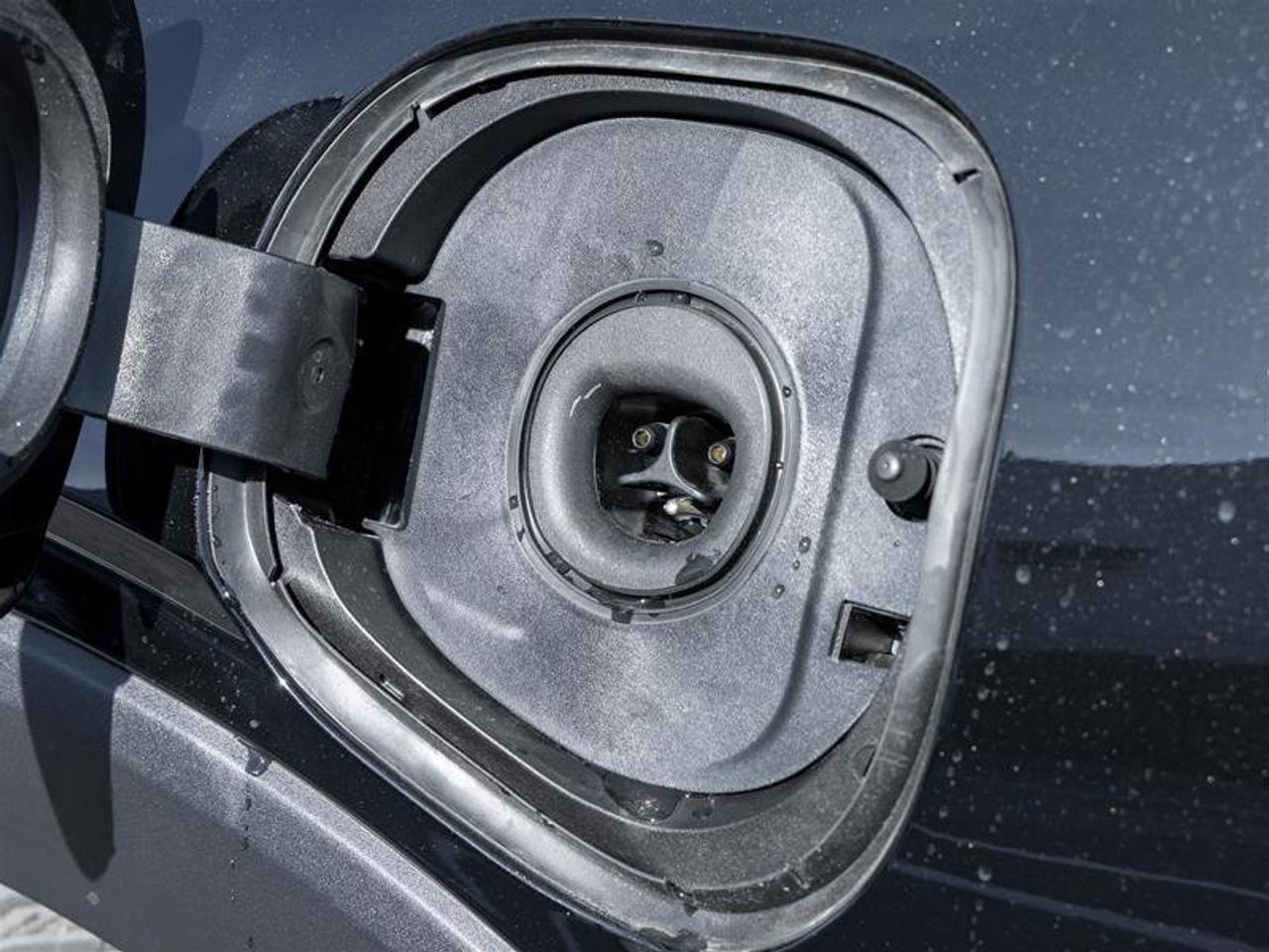 2027 Chevrolet Bolt EV RS Photo4