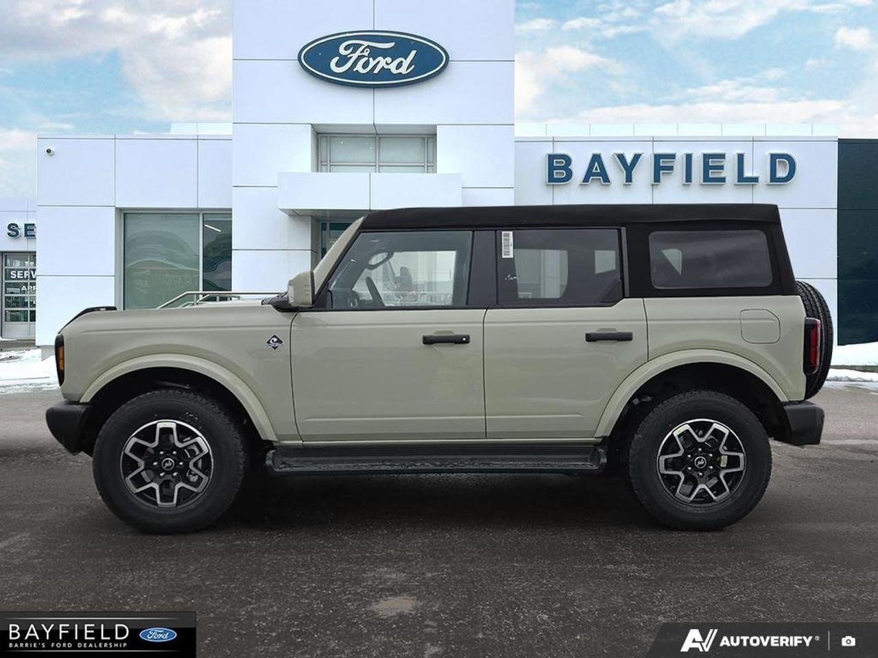 2026 Ford Bronco Outer Banks Photo2