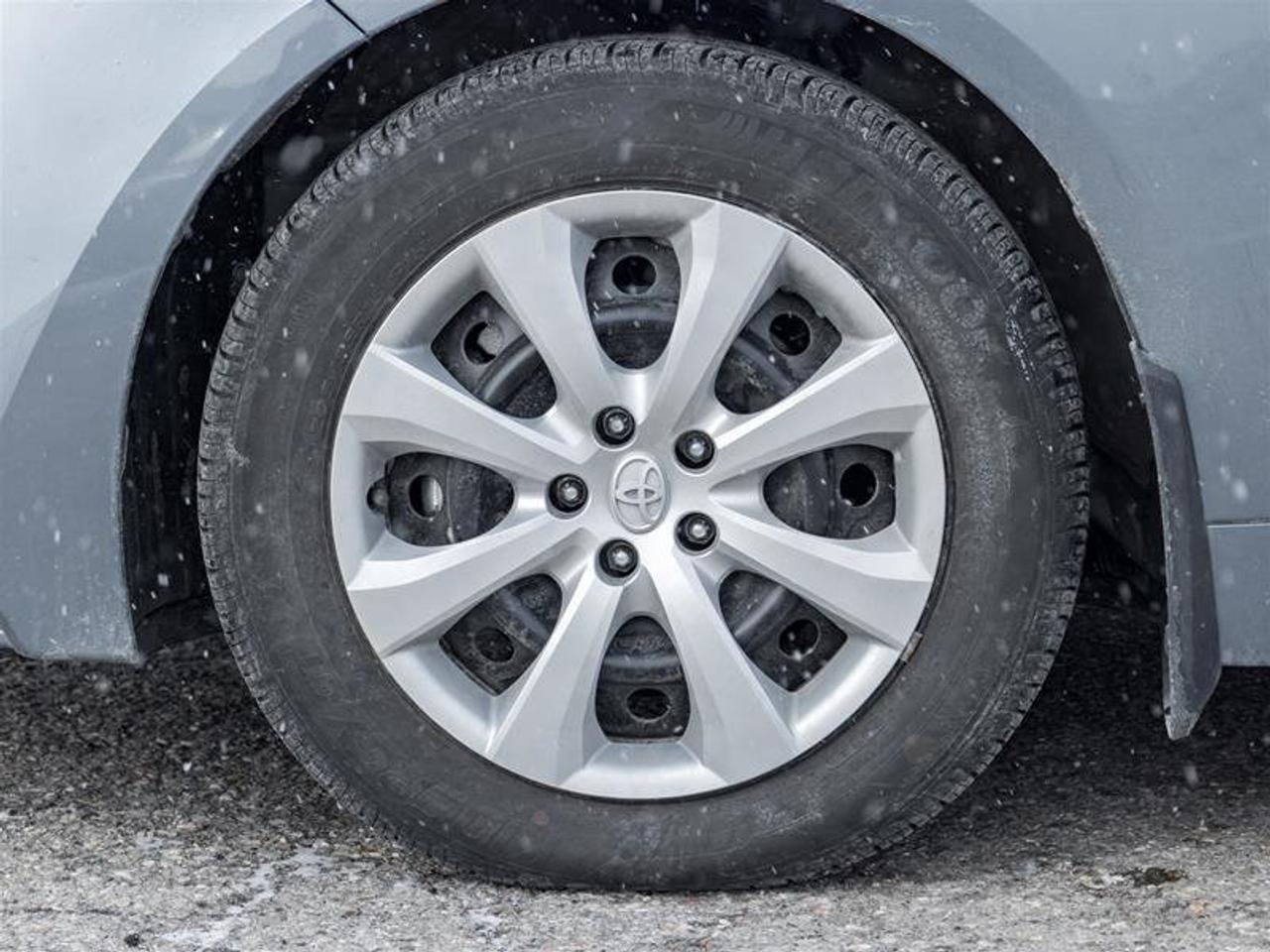 2022 Toyota Corolla LE CVT Photo3