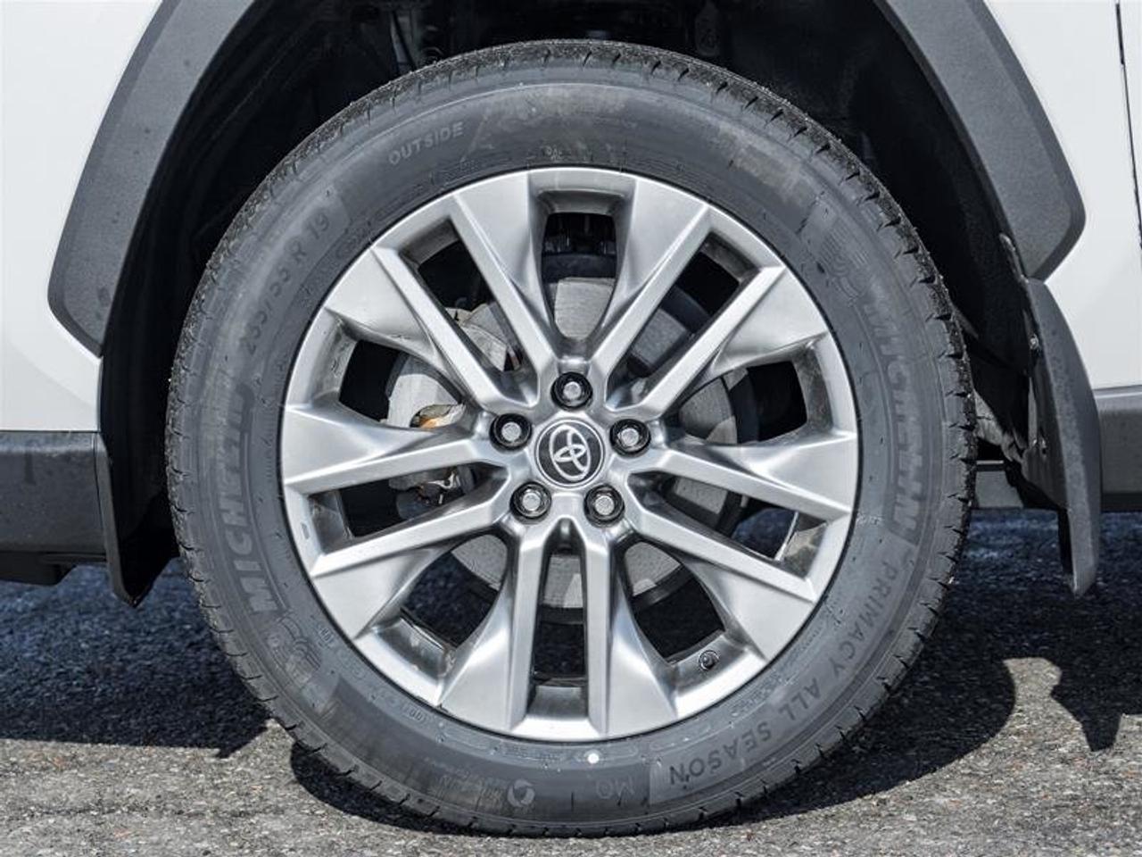 2024 Toyota RAV4 XLE AWD Navi| Heated Front Seats| Moonroof| Backup Camera| XLE| AWD Photo