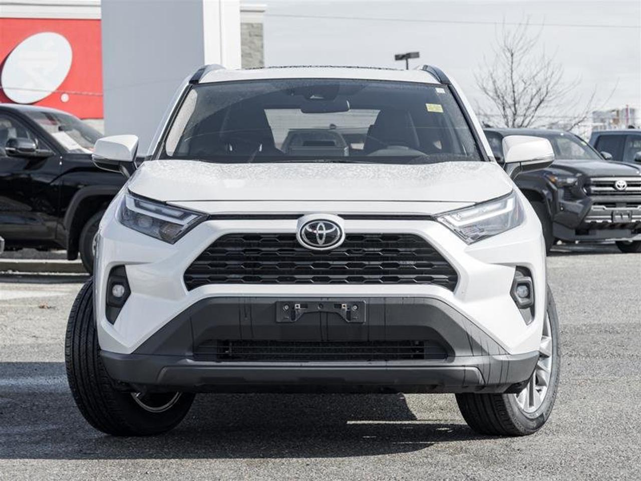 2024 Toyota RAV4 XLE AWD Navi| Heated Front Seats| Moonroof| Backup Camera| XLE| AWD Photo