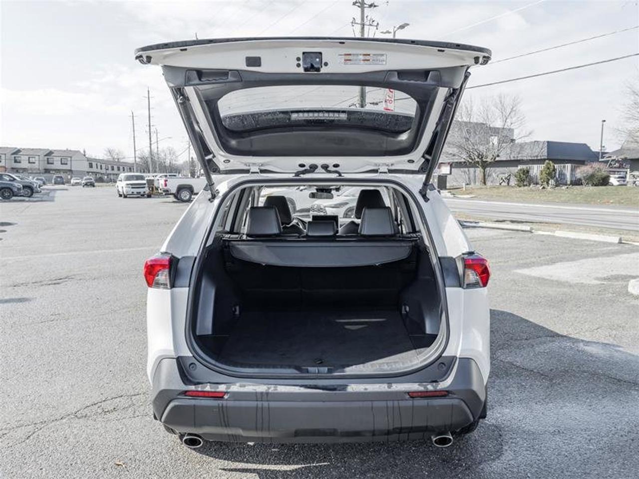 2024 Toyota RAV4 XLE AWD Navi| Heated Front Seats| Moonroof| Backup Camera| XLE| AWD Photo