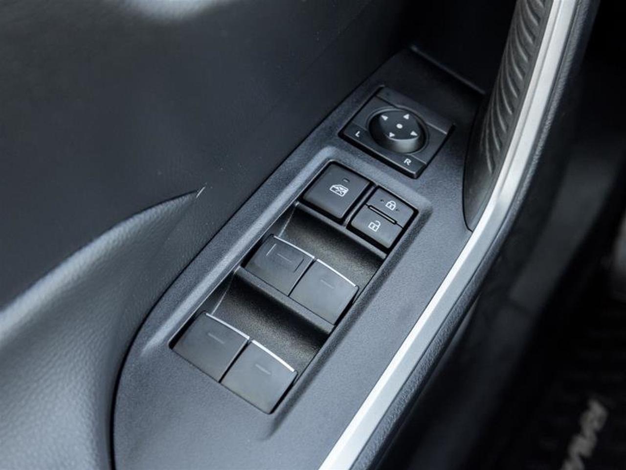 2024 Toyota RAV4 XLE AWD Navi| Heated Front Seats| Moonroof| Backup Camera| XLE| AWD Photo