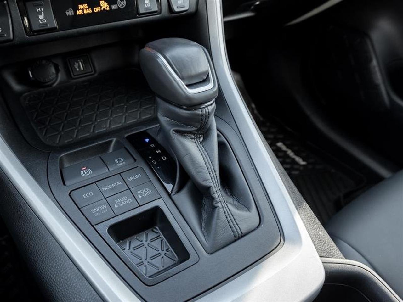 2024 Toyota RAV4 XLE AWD Navi| Heated Front Seats| Moonroof| Backup Camera| XLE| AWD Photo