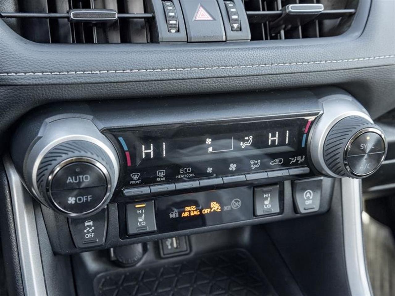 2024 Toyota RAV4 XLE AWD Navi| Heated Front Seats| Moonroof| Backup Camera| XLE| AWD Photo