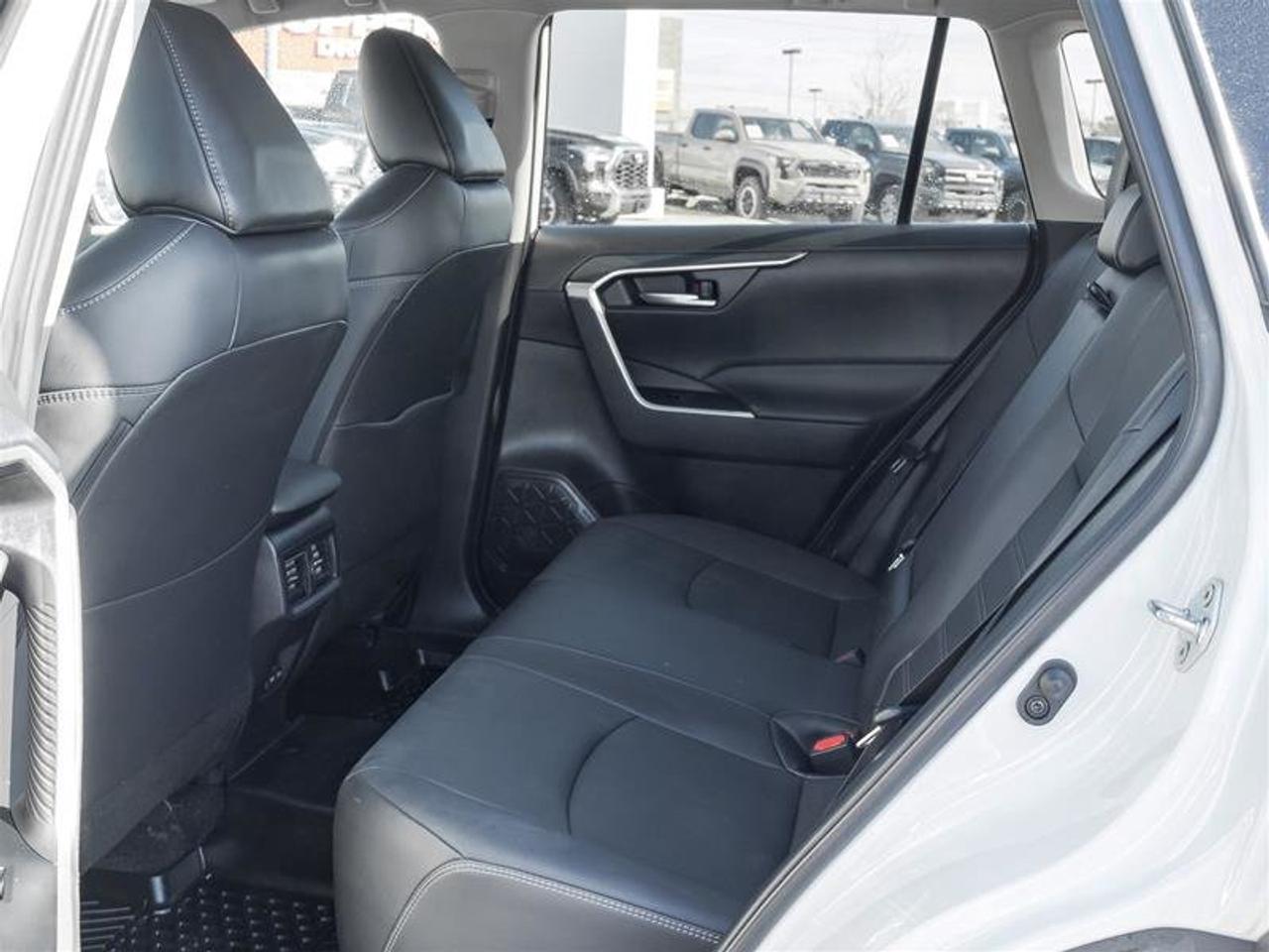 2024 Toyota RAV4 XLE AWD Navi| Heated Front Seats| Moonroof| Backup Camera| XLE| AWD Photo