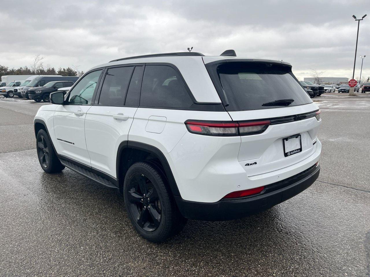 2024 Jeep Grand Cherokee LIMITED 4X4 Photo