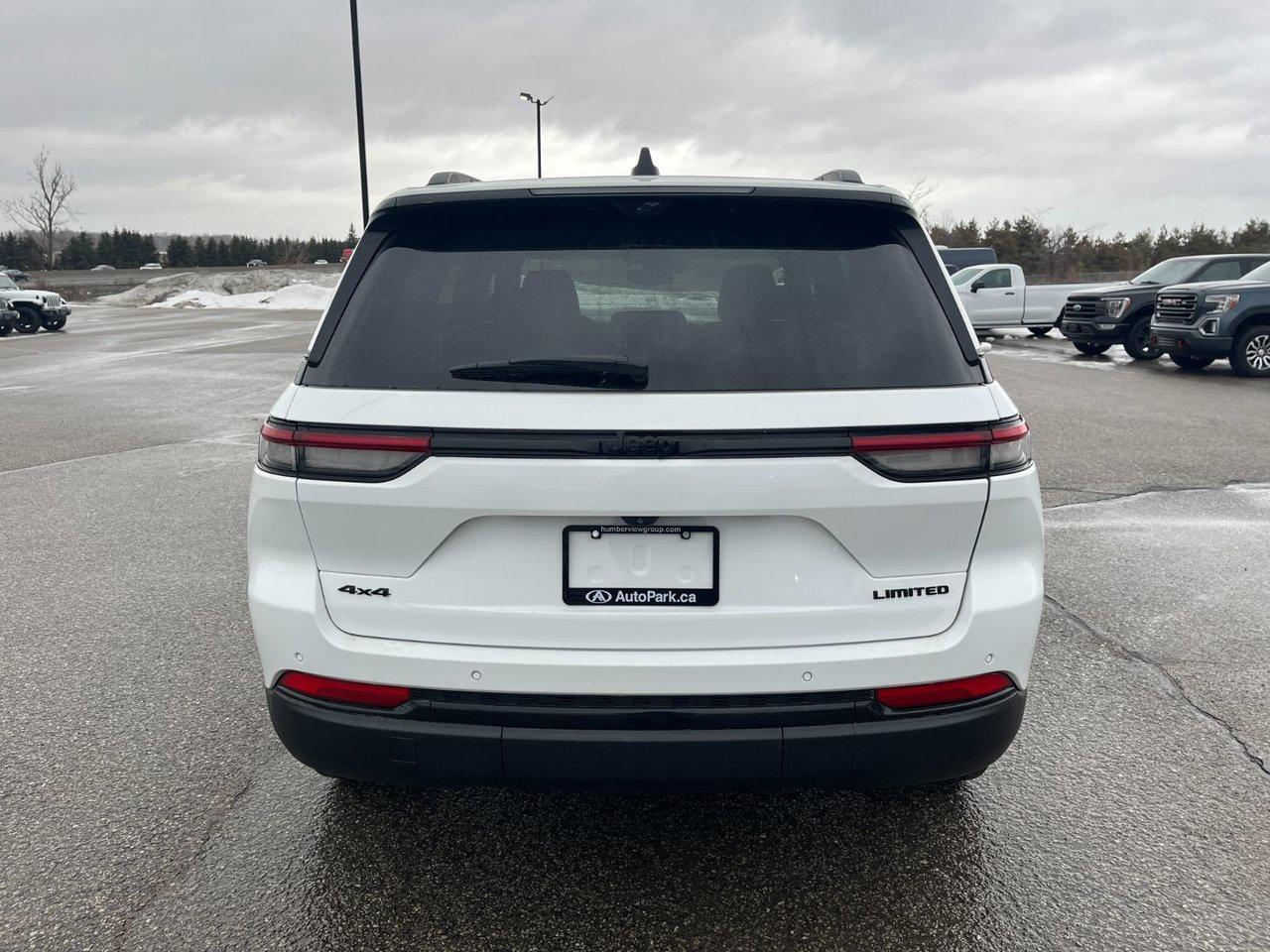 2024 Jeep Grand Cherokee LIMITED 4X4 Photo