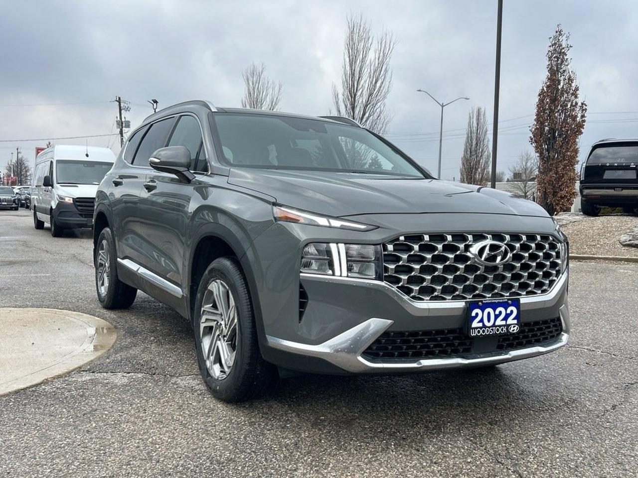 2022 Hyundai Santa Fe Preferred Trend AWD 2.5L Photo3