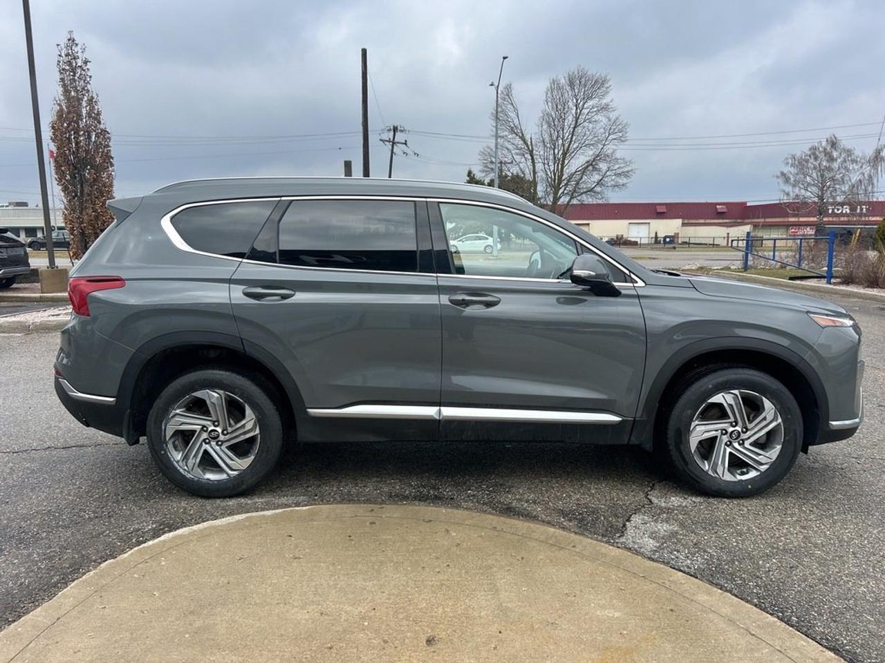 2022 Hyundai Santa Fe Preferred Trend AWD 2.5L Photo4